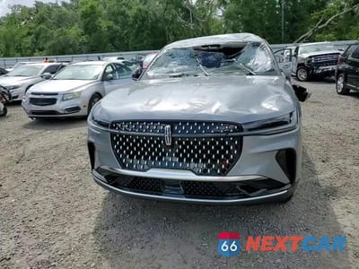 Zdjęcie 14 z 15 samochodu: 2025 LINCOLN NAUTILUS PREMIERE VIN:5LMPJ8J40SJ897256 - miniatura