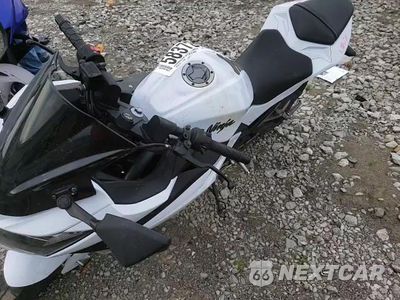 Zdjęcie 11 z 11 samochodu: 2013 KAWASAKI NINJA VIN:0KAEX8A13DDA00965 - miniatura