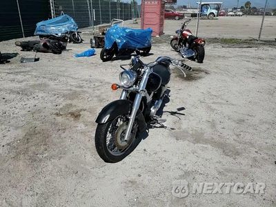 Zdjęcie 9 z 9 samochodu: 2005 HONDA VT750 C VIN:JH2RC50055M100081 - miniatura