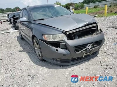 Zdjęcie 10 z 13 samochodu: 2011 VOLVO S40 T5 VIN:YV1672MSXB2537389 - miniatura