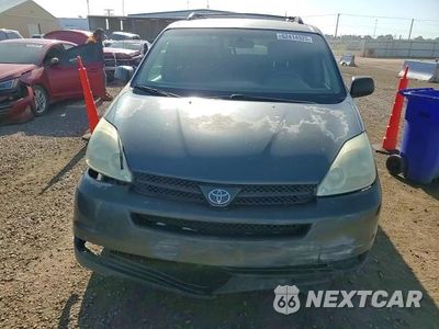 Zdjęcie 14 z 15 samochodu: 2004 TOYOTA SIENNA CE VIN:5TDZA23C44S044849 - miniatura