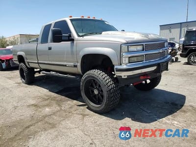 Zdjęcie 13 z 14 samochodu: 1998 CHEVROLET GMT-400 K2500 VIN:1GCGK29R1WE217428 - miniatura