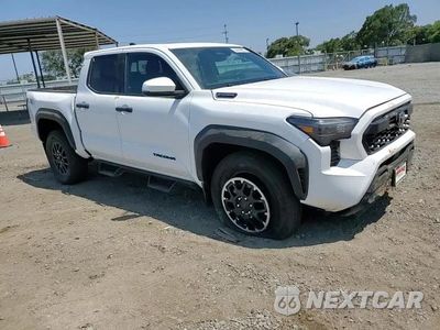 Zdjęcie 14 z 16 samochodu: 2024 TOYOTA TACOMA DOUBLE CAB VIN:3TYLC5LN1RT011824 - miniatura