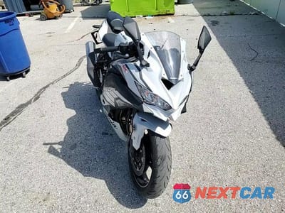 Zdjęcie 10 z 10 samochodu: 2025 KAWASAKI ZX400 S VIN:ML5ZXCS11SDA39912 - miniatura