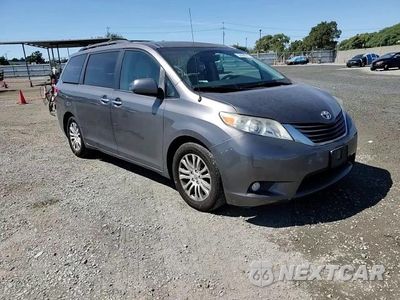Zdjęcie 14 z 15 samochodu: 2013 TOYOTA SIENNA XLE VIN:5TDYK3DC6DS316685 - miniatura