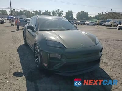 Zdjęcie 14 z 16 samochodu: 2024 PORSCHE MACAN TURBO VIN:WP1AC2XA7RL200175 - miniatura