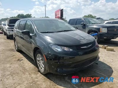 Zdjęcie 14 z 16 samochodu: 2023 CHRYSLER VOYAGER LX VIN:2C4RC1CG6PR597216 - miniatura