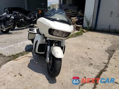 Zdjęcie 9 z 9 samochodu: 2015 HARLEY-DAVIDSON FLTRXS ROAD GLIDE SPECIAL VIN:1HD1KTM11FB659641 - miniatura