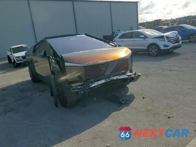 Zdjęcie 13 z 14 samochodu: 2024 TESLA CYBERTRUCK VIN:7G2CEHEE7RA030493 - miniatura