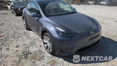 Zdjęcie 14 z 15 samochodu: 2023 TESLA MODEL Y VIN:7SAYGDEE4PF709782 - miniatura