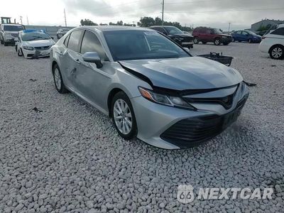 Zdjęcie 13 z 14 samochodu: 2019 TOYOTA CAMRY L VIN:4T1B11HKXKU741359 - miniatura