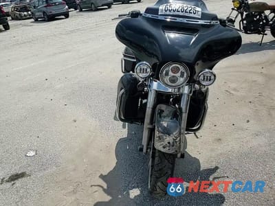 Zdjęcie 9 z 9 samochodu: 2014 HARLEY-DAVIDSON FLHTCU ULTRA CLASSIC ELECTRA GLIDE VIN:1HD1FCM16EB691617 - miniatura