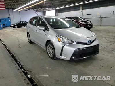 Zdjęcie 13 z 14 samochodu: 2015 TOYOTA PRIUS V VIN:JTDZN3EU1FJ038779 - miniatura
