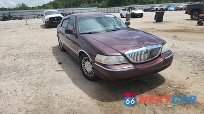 Zdjęcie 14 z 15 samochodu: 2008 LINCOLN TOWN CAR SIGNATURE LIMITED VIN:2LNHM82V68X635165 - miniatura