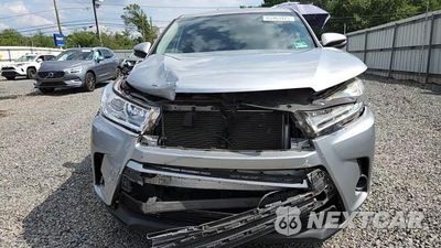 Zdjęcie 15 z 17 samochodu: 2019 TOYOTA HIGHLANDER LE VIN:5TDBZRFH0KS932960 - miniatura