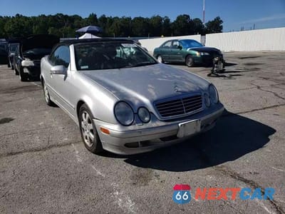 Zdjęcie 13 z 14 samochodu: 2001 MERCEDES-BENZ CLK 320 VIN:WDBLK65G01T076445 - miniatura