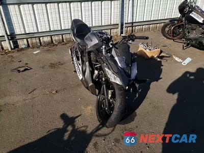 Zdjęcie 10 z 10 samochodu: 2021 KAWASAKI EX650 M VIN:ML5EXEM19MDA30224 - miniatura