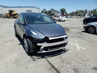 Zdjęcie 13 z 14 samochodu: 2023 TESLA MODEL Y VIN:7SAYGDEE9PA089833 - miniatura