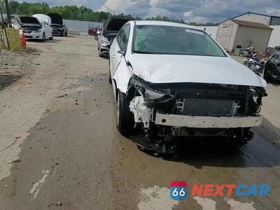 Zdjęcie 14 z 15 samochodu: 2021 HYUNDAI IONIQ BLUE VIN:KMHC65LCXMU258082 - miniatura