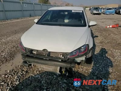 Zdjęcie 14 z 15 samochodu: 2017 VOLKSWAGEN GTI S VIN:3VW5T7AUXHM056413 - miniatura