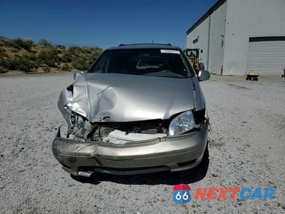 Zdjęcie 14 z 15 samochodu: 2001 TOYOTA SIENNA LE VIN:4T3ZF13C81U351186 - miniatura