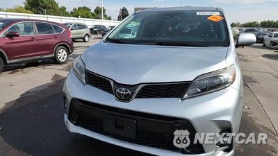 Zdjęcie 14 z 14 samochodu: 2019 TOYOTA SIENNA SE VIN:5TDEZ3DCXKS216732 - miniatura