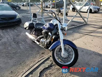 Zdjęcie 9 z 9 samochodu: 2002 HONDA VT750 CDD VIN:JH2RC44F72M011603 - miniatura