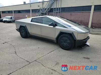 Zdjęcie 15 z 16 samochodu: 2025 TESLA CYBERTRUCK VIN:7G2CEHED7SA071428 - miniatura