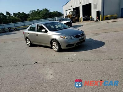 Zdjęcie 13 z 13 samochodu: 2013 KIA FORTE EX VIN:KNAFU4A29D5666446 - miniatura