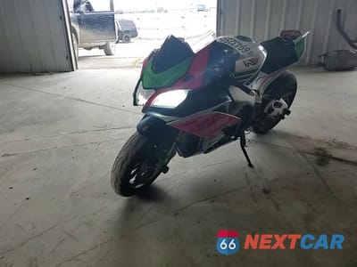 Zdjęcie 10 z 11 samochodu: 2018 APRILIA RSV4 VIN:ZD4KEU005JS001463 - miniatura