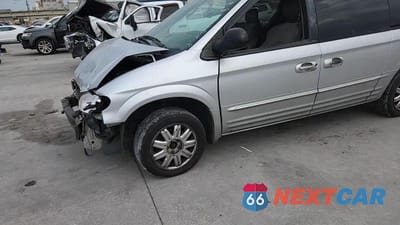 Zdjęcie 14 z 14 samochodu: 2003 CHRYSLER TOWN & COUNTRY LIMITED VIN:2C8GP64L13R377057 - miniatura