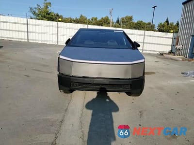 Zdjęcie 14 z 15 samochodu: 2024 TESLA CYBERTRUCK VIN:7G2CEHED9RA003657 - miniatura