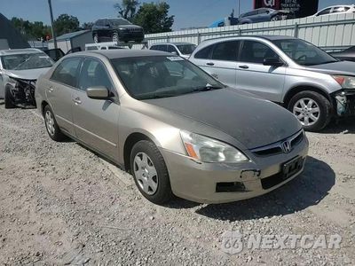 Zdjęcie 13 z 13 samochodu: 2006 HONDA ACCORD LX VIN:3HGCM56476G708440 - miniatura