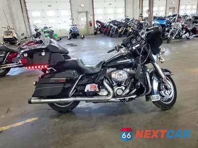 Zdjęcie 11 z 11 samochodu: 2013 HARLEY-DAVIDSON FLHTK ELECTRA GLIDE ULTRA LIMITED VIN:1HD1KEM16DB680817 - miniatura