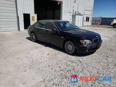 Zdjęcie 13 z 14 samochodu: 2007 BMW 750 VIN:WBAHN835X7DT67840 - miniatura