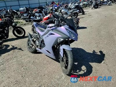 Zdjęcie 10 z 10 samochodu: 2017 YAMAHA YZFR3 A VIN:MH3RH15YXHK002232 - miniatura