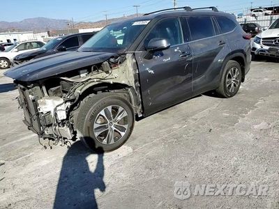 Zdjęcie 14 z 16 samochodu: 2021 TOYOTA HIGHLANDER XLE VIN:5TDHZRBH2MS531851 - miniatura