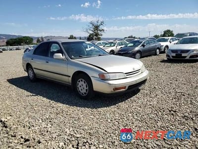 Zdjęcie 13 z 14 samochodu: 1994 HONDA ACCORD LX VIN:JHMCD5637RC115642 - miniatura