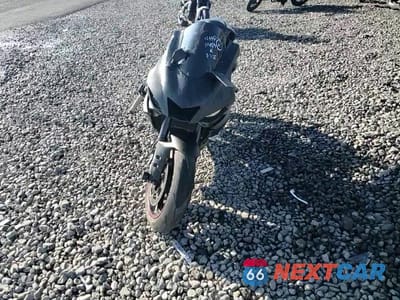 Zdjęcie 10 z 10 samochodu: 2018 YAMAHA YZFR6 C VIN:JYARJ28Y7JA001597 - miniatura