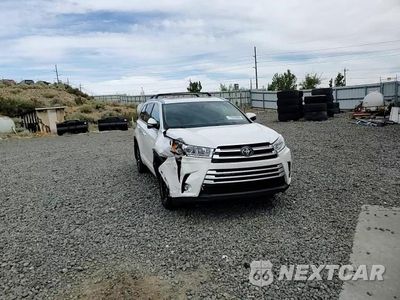 Zdjęcie 15 z 17 samochodu: 2018 TOYOTA HIGHLANDER SE VIN:5TDJZRFH9JS493025 - miniatura