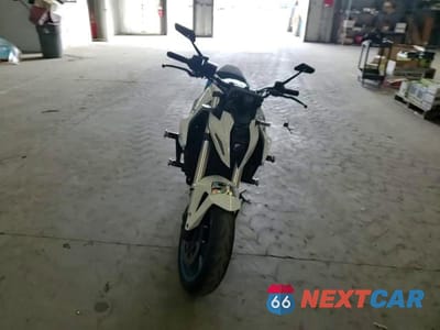 Zdjęcie 10 z 10 samochodu: 2023 SUZUKI GSX800 R VIN:JS1EM11B5P7100252 - miniatura