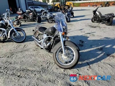 Zdjęcie 9 z 9 samochodu: 2004 HONDA VT750 C VIN:JH2RC50004M000209 - miniatura