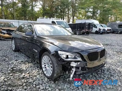 Zdjęcie 13 z 14 samochodu: 2011 BMW 750 LXI VIN:WBAKC8C52BC434117 - miniatura