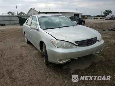 Zdjęcie 13 z 14 samochodu: 2003 TOYOTA CAMRY LE VIN:4T1BE32K13U132963 - miniatura