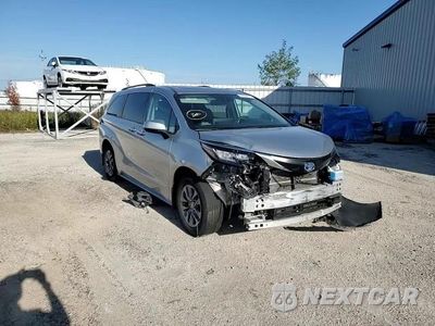 Zdjęcie 14 z 15 samochodu: 2022 TOYOTA SIENNA XLE VIN:5TDYRKEC5NS083100 - miniatura