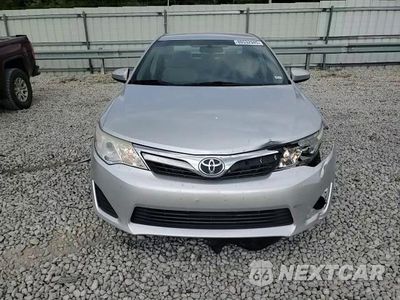 Zdjęcie 13 z 14 samochodu: 2014 TOYOTA CAMRY L VIN:4T4BF1FKXER428164 - miniatura