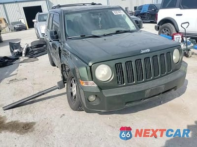 Zdjęcie 14 z 15 samochodu: 2007 JEEP PATRIOT SPORT VIN:1J8FT28W37D238927 - miniatura