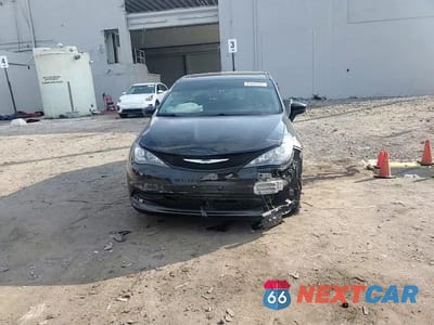 Zdjęcie 14 z 16 samochodu: 2023 CHRYSLER VOYAGER LX VIN:2C4RC1CG3PR547874 - miniatura