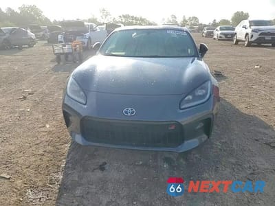 Zdjęcie 13 z 15 samochodu: 2025 TOYOTA GR 86 PREMIUM VIN:JF1ZNBE18S9750840 - miniatura
