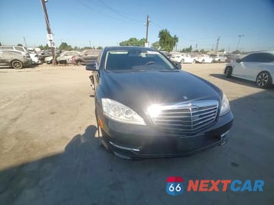 Zdjęcie 13 z 14 samochodu: 2013 MERCEDES-BENZ S 550 VIN:WDDNG7DB6DA534874 - miniatura